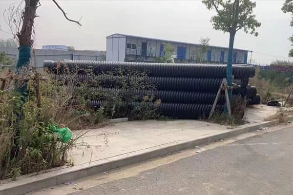 鄭州HDPE雙波波紋管配(pèi)送.jpg 鄭州HDPE雙波波紋管配送.jpg